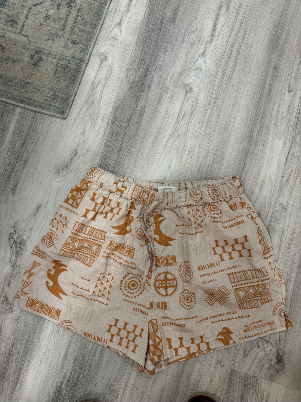 Roark Beige and Burnt Orange Printed Women's Drawstring Shorts size large linen